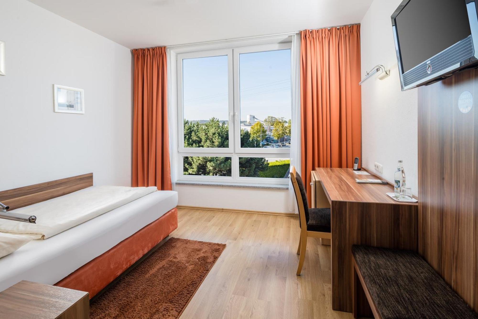 Hotel Meridian ***Superior Ergolding Kültér fotó