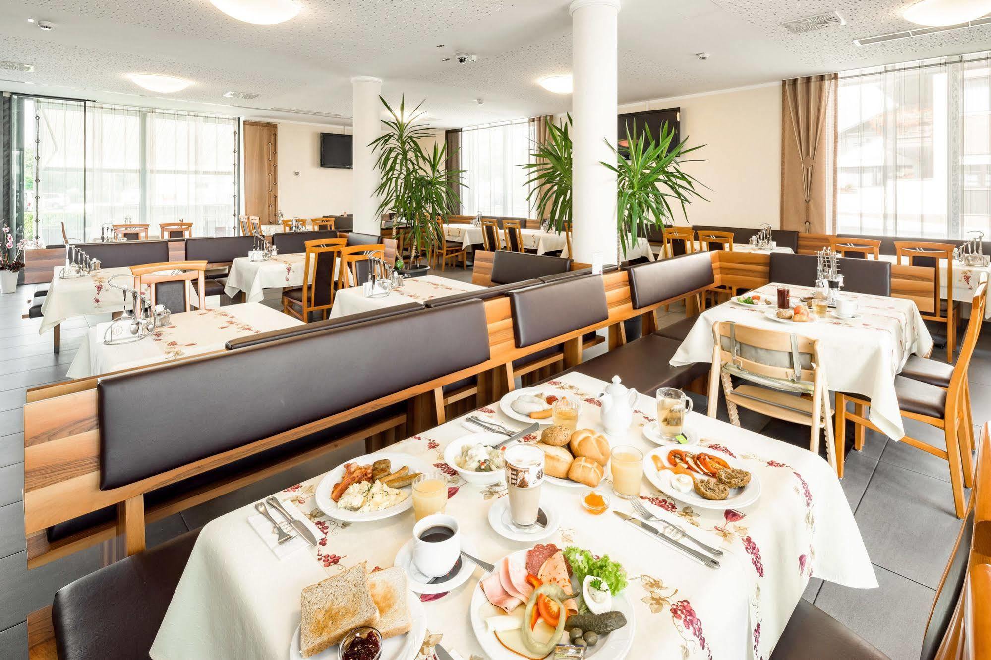Hotel Meridian ***Superior Ergolding Kültér fotó